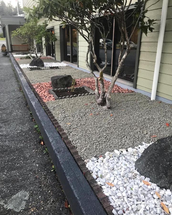 Airport Inn Port Hardy Exterior photo